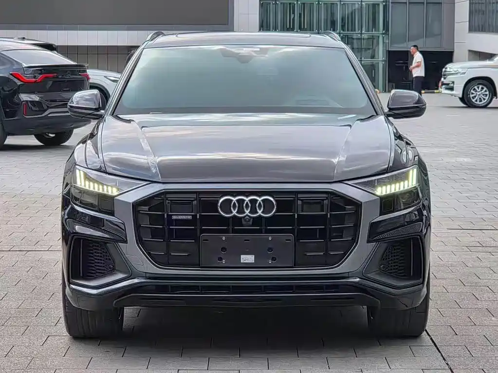 Audi Q8 — фото 2