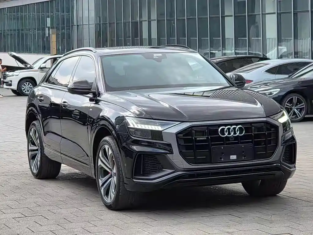 Audi Q8 — фото 3
