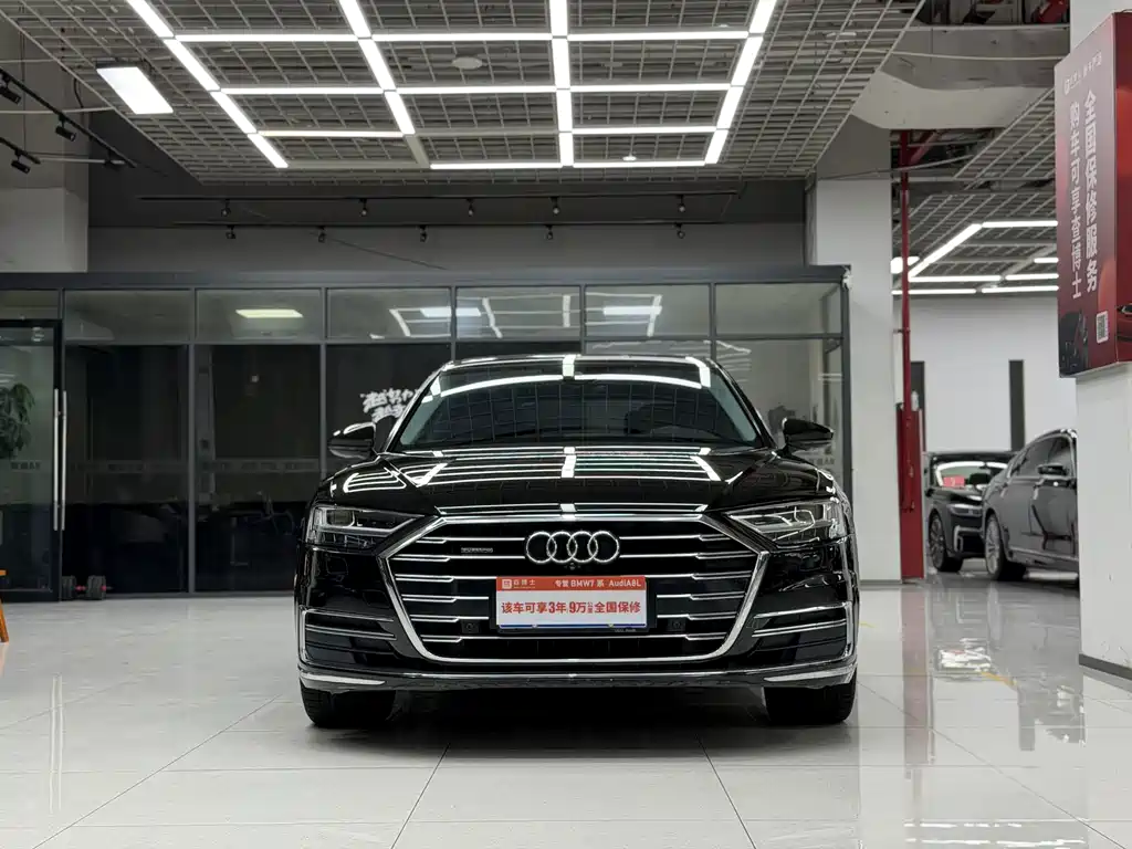 Audi A8 — фото 2