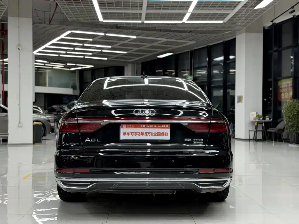 Audi A8 — фото 5