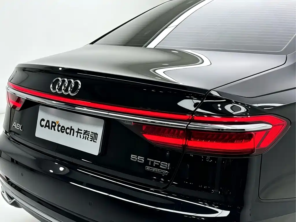 Audi A8 — фото 35
