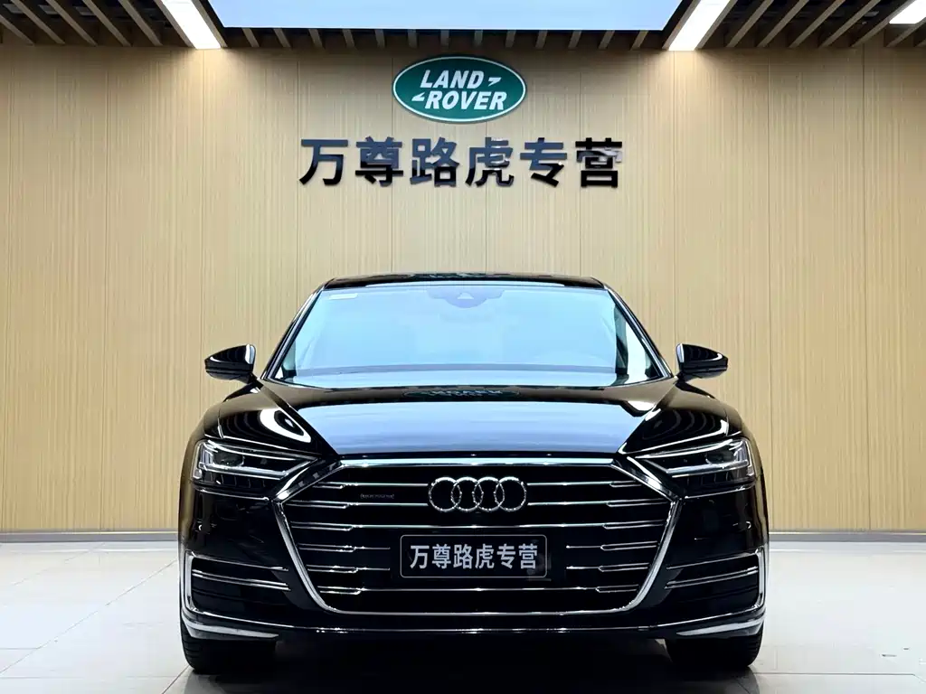 Audi A8 — фото 2
