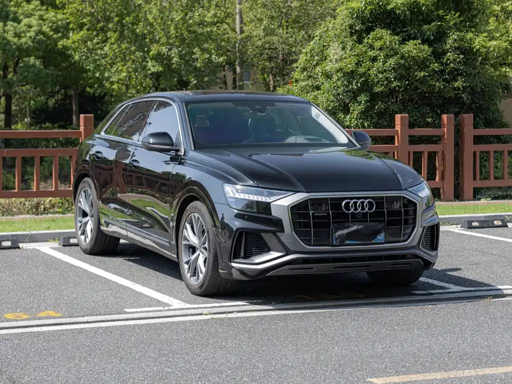 Audi Q8 — фото 2