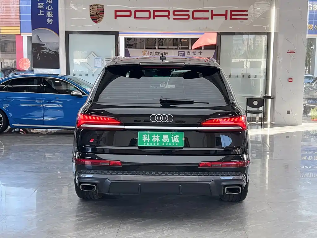 Audi Q7 — фото 5