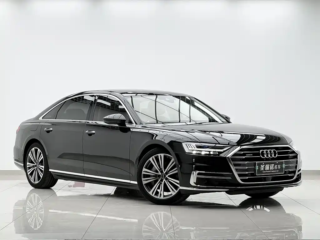 Audi A8 — фото 3