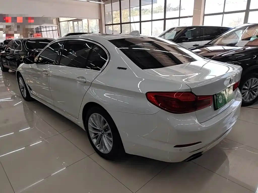 BMW 5 Series New Energy — фото 5