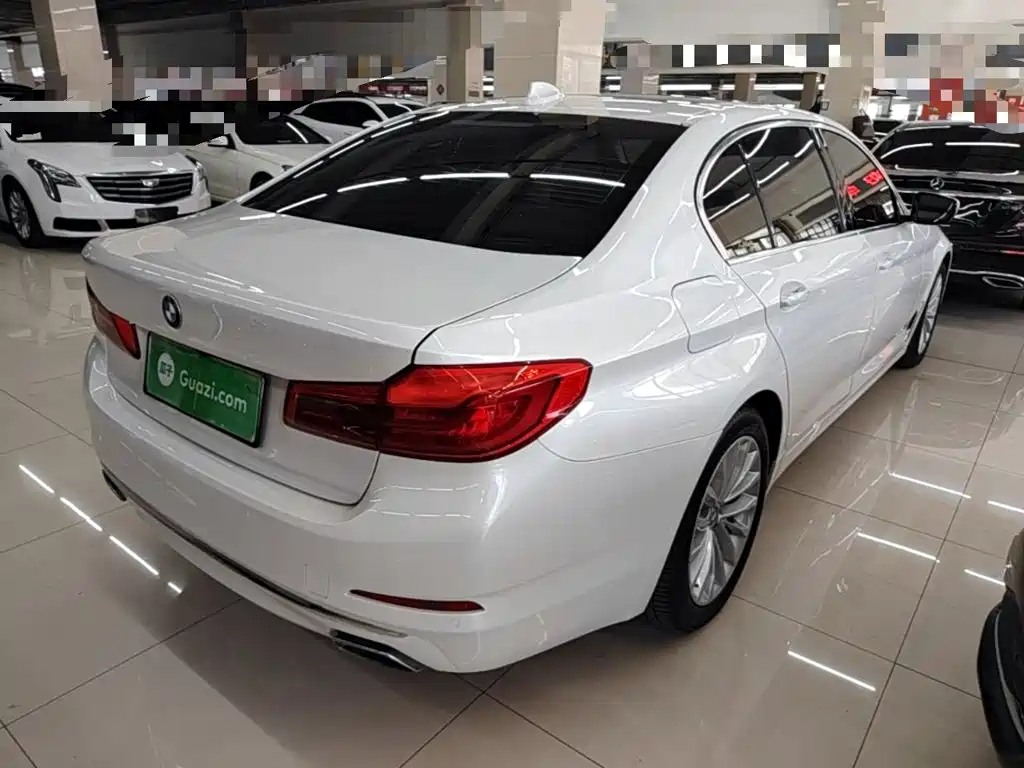 BMW 5 Series New Energy — фото 7