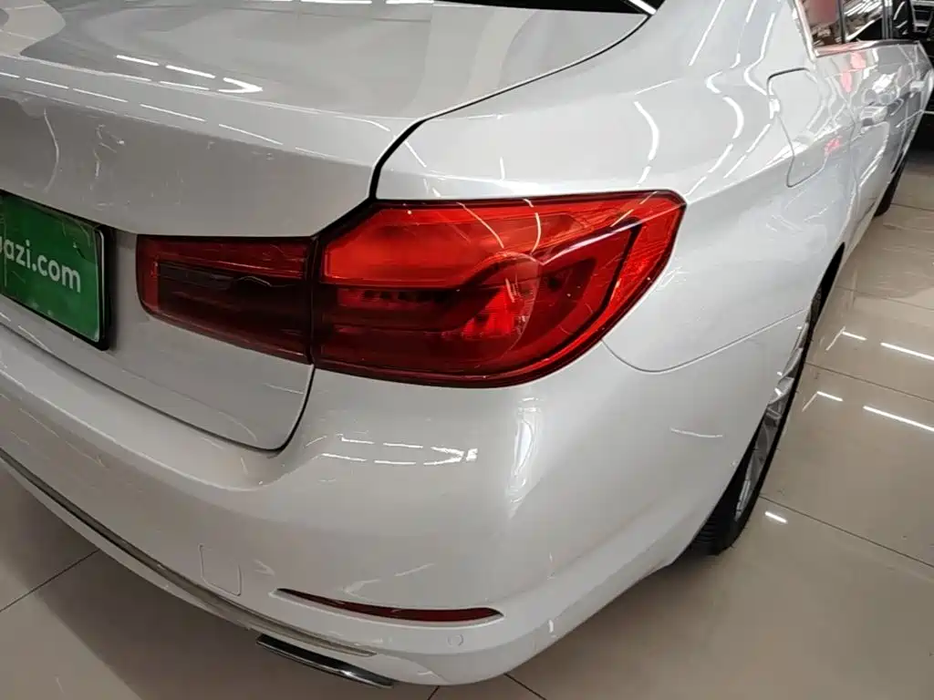 BMW 5 Series New Energy — фото 8