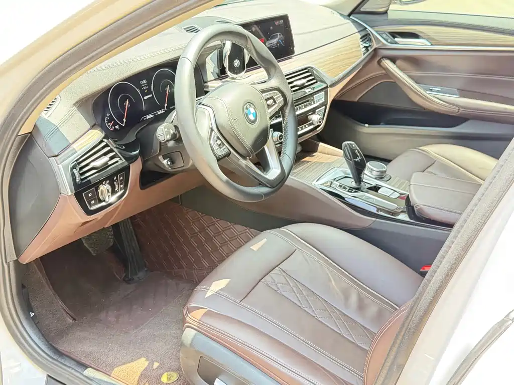 BMW 5 Series New Energy — фото 8