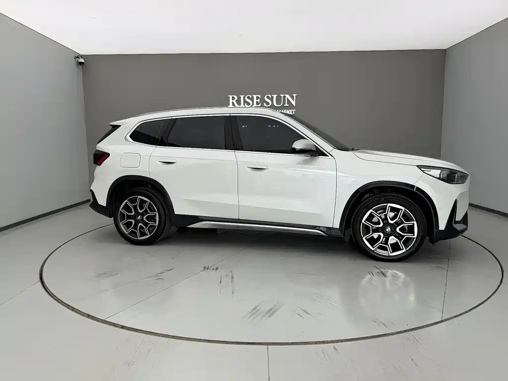 BMW X1 — фото 3