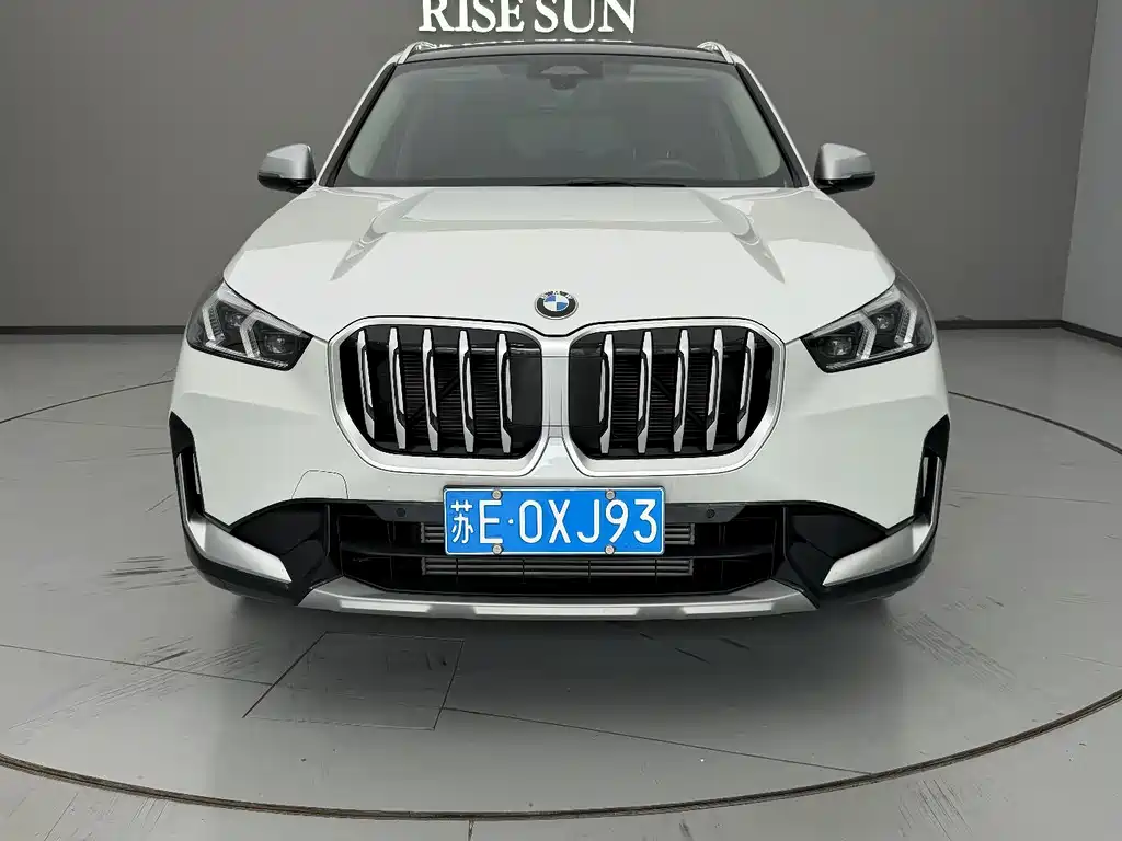 BMW X1 — фото 8
