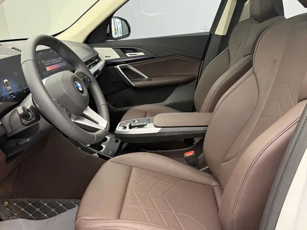 BMW X1 — фото 10