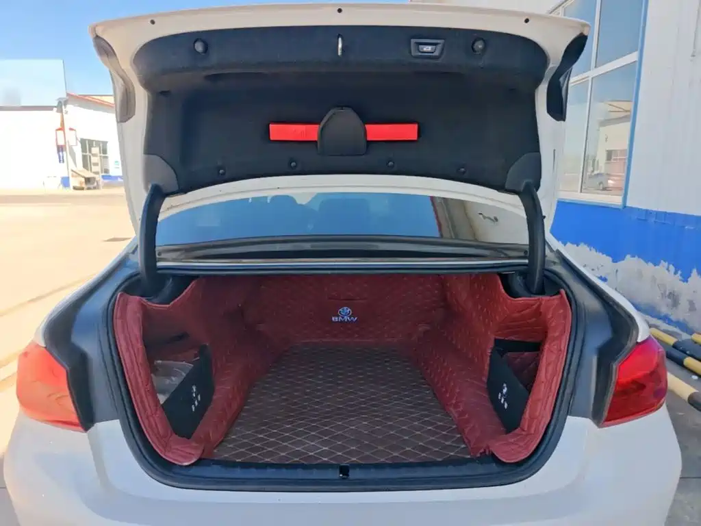 BMW 5 Series — фото 19