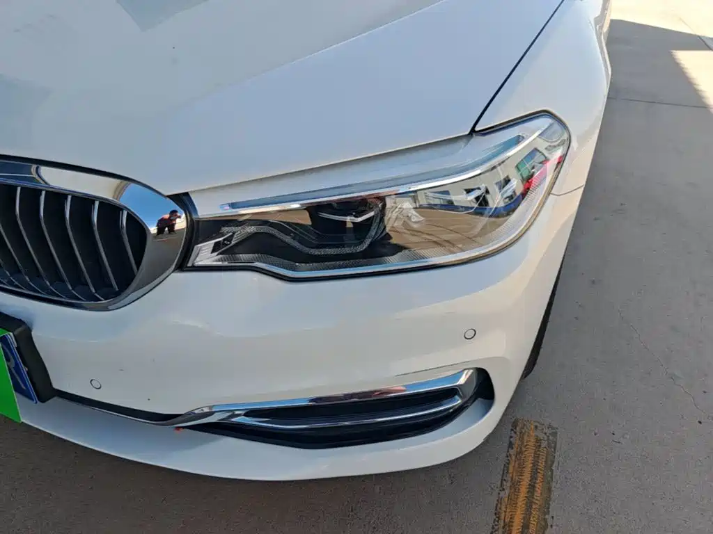 BMW 5 Series — фото 24