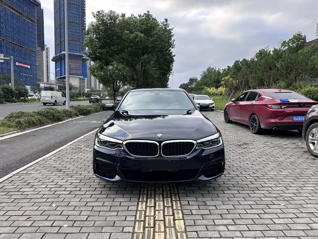 BMW 5 Series — фото 2