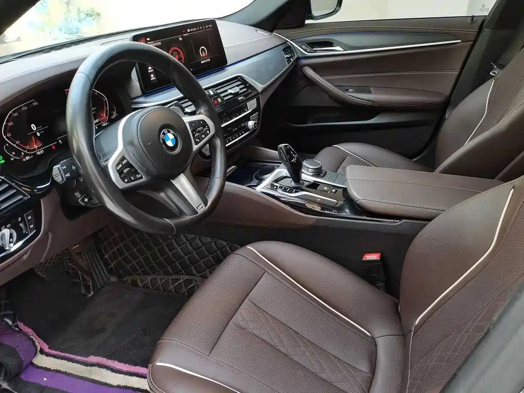 BMW 5 Series — фото 14