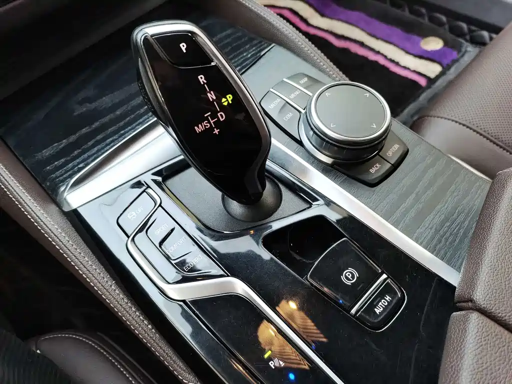 BMW 5 Series — фото 23