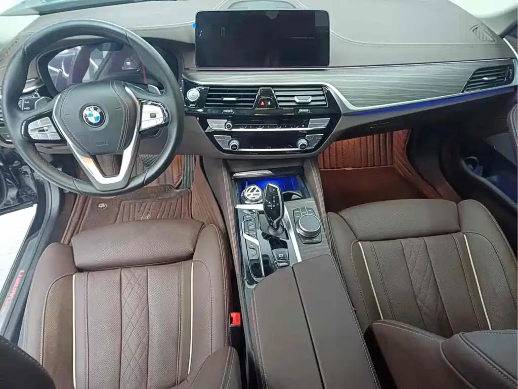 BMW 5 Series — фото 4