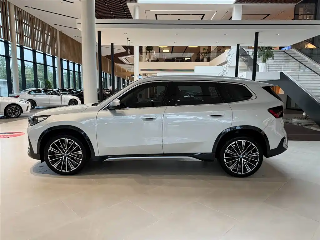 BMW X1 — фото 10