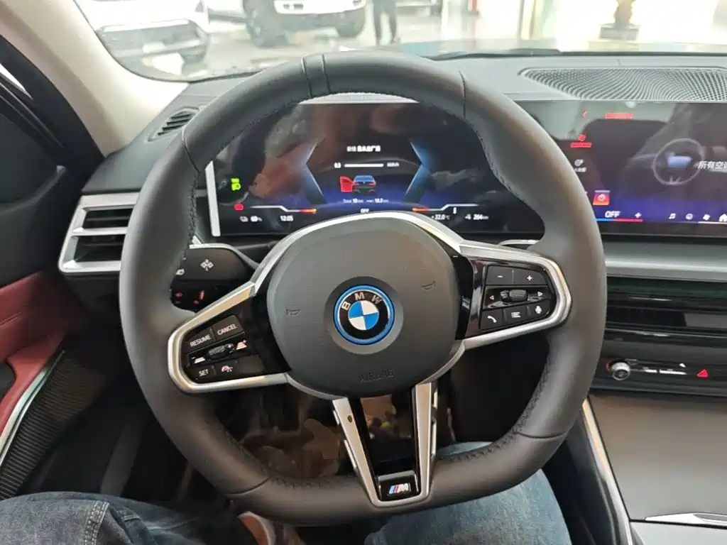 BMW i3 — фото 11