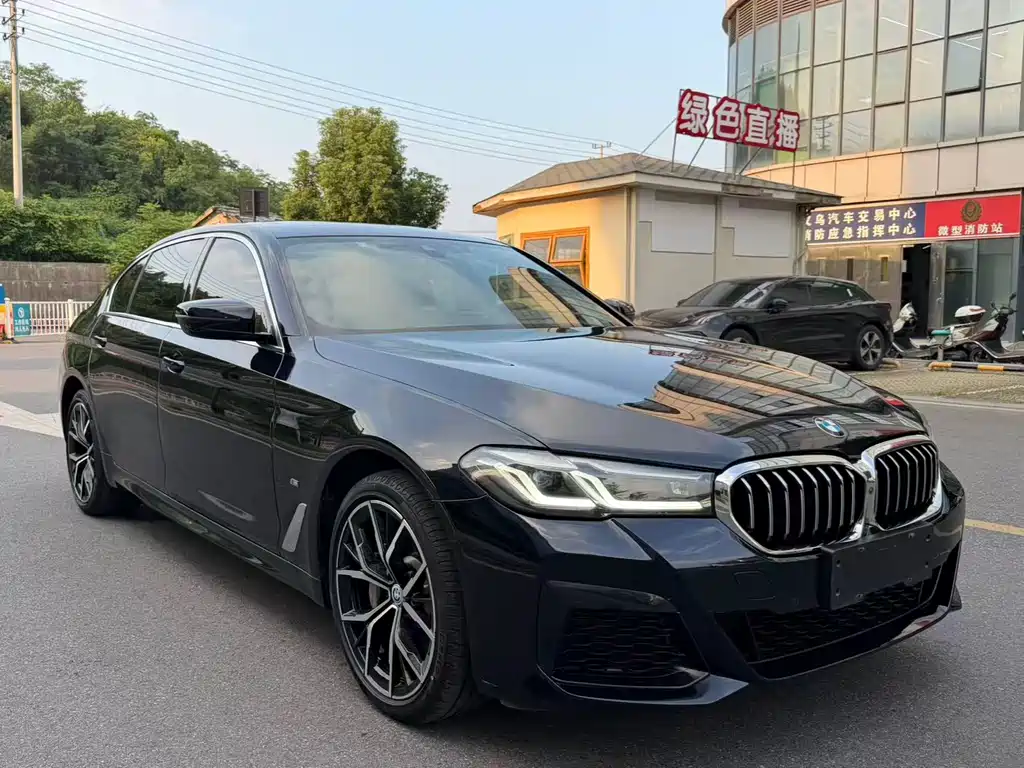 BMW 5 Series — фото 3