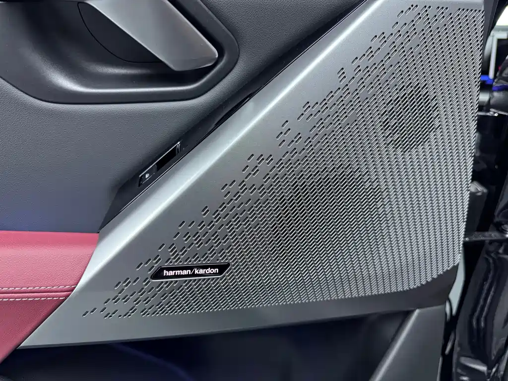 BMW 5 Series — фото 13