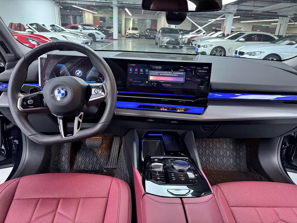 BMW 5 Series — фото 15