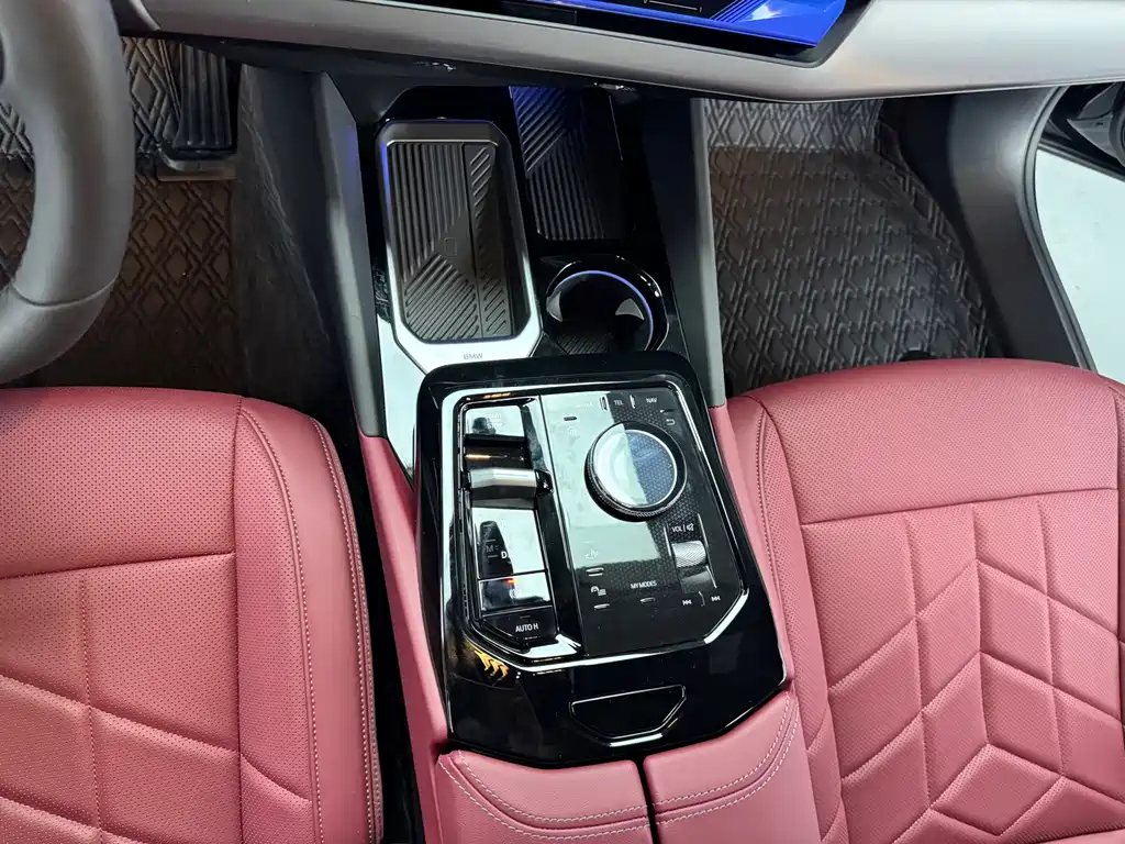 BMW 5 Series — фото 10