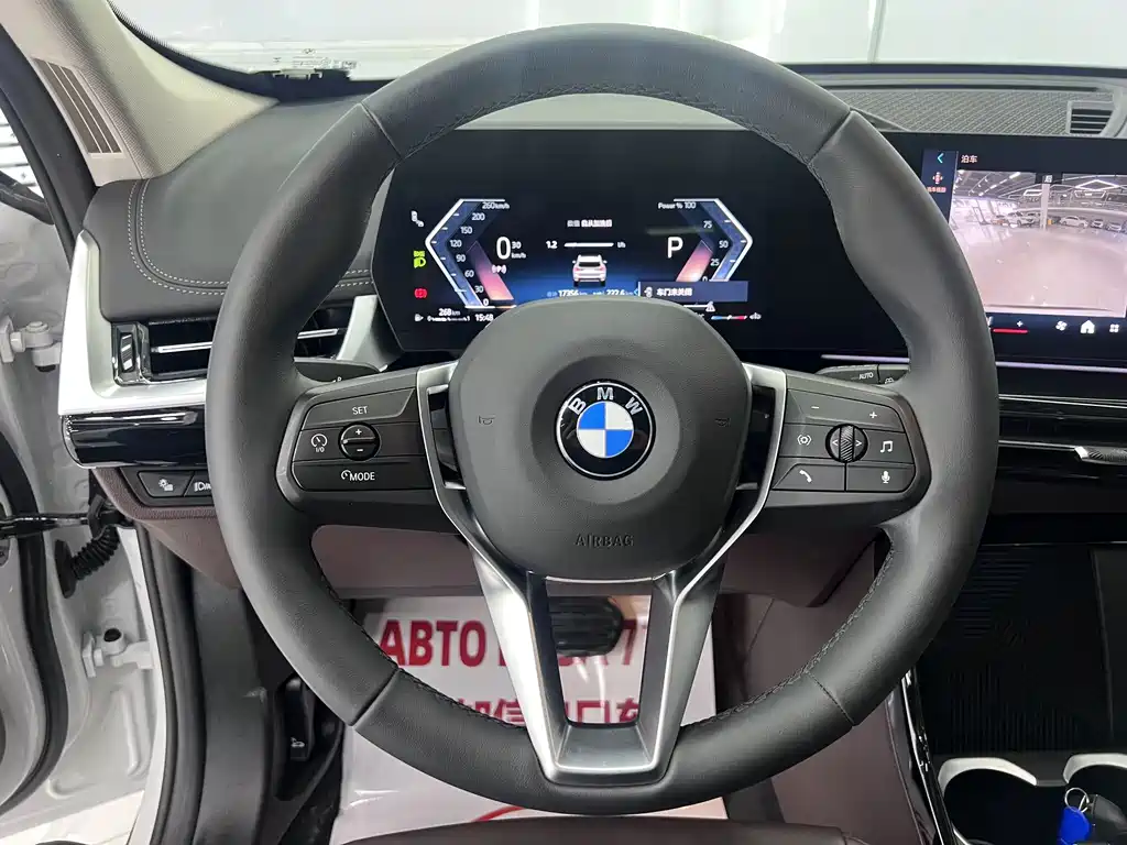 BMW X1 — фото 11