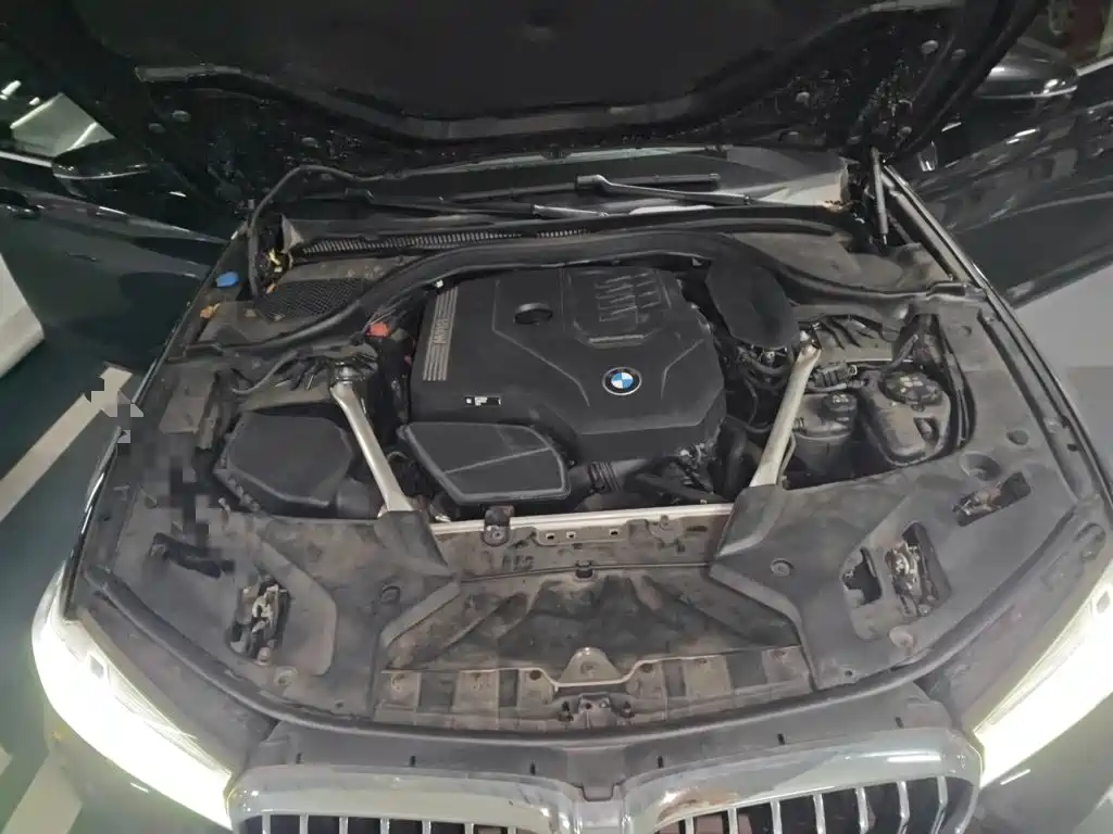 BMW 5 Series — фото 16