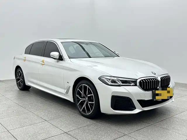 BMW 5 Series — фото 3