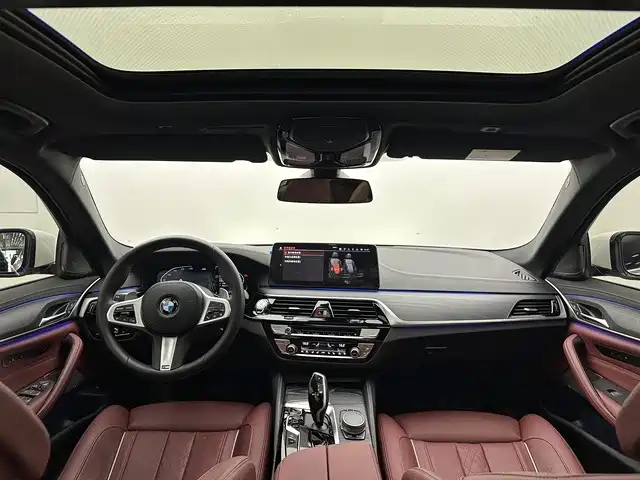 BMW 5 Series — фото 9