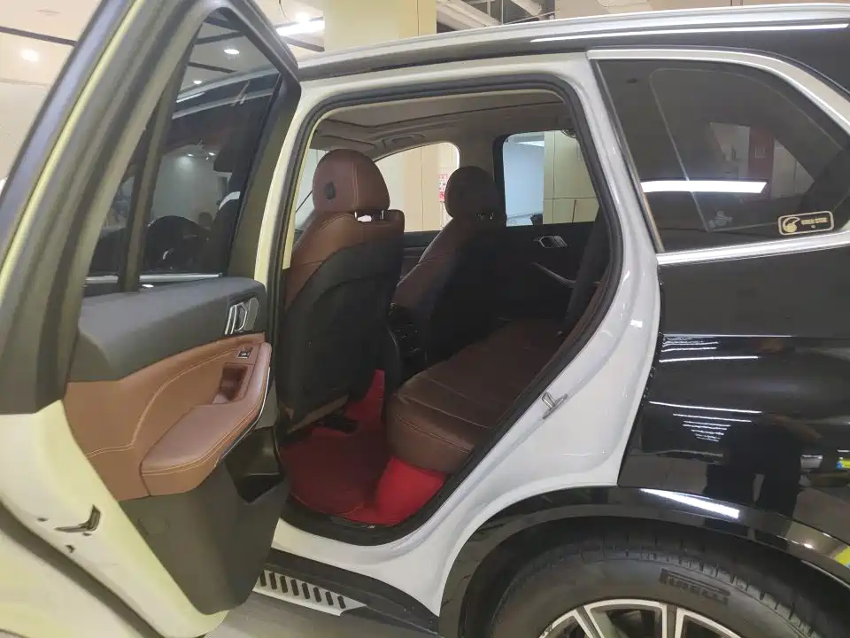 BMW X5 (Import) — фото 8