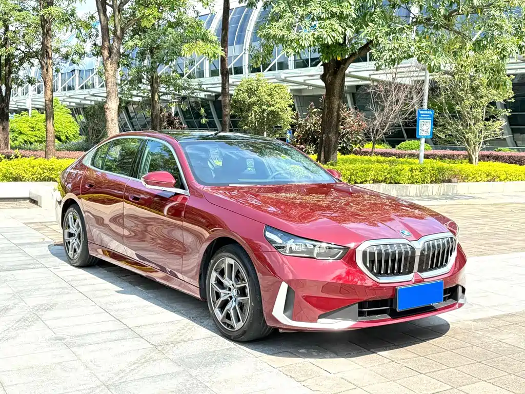 BMW 5 Series — фото 3