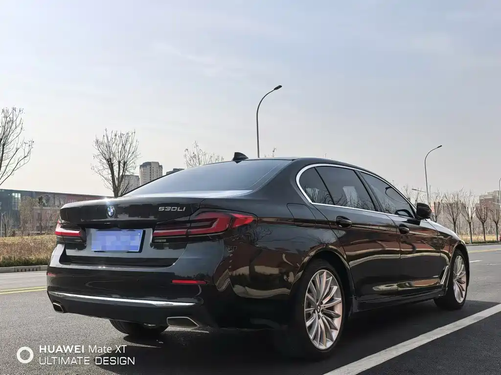 BMW 5 Series — фото 9