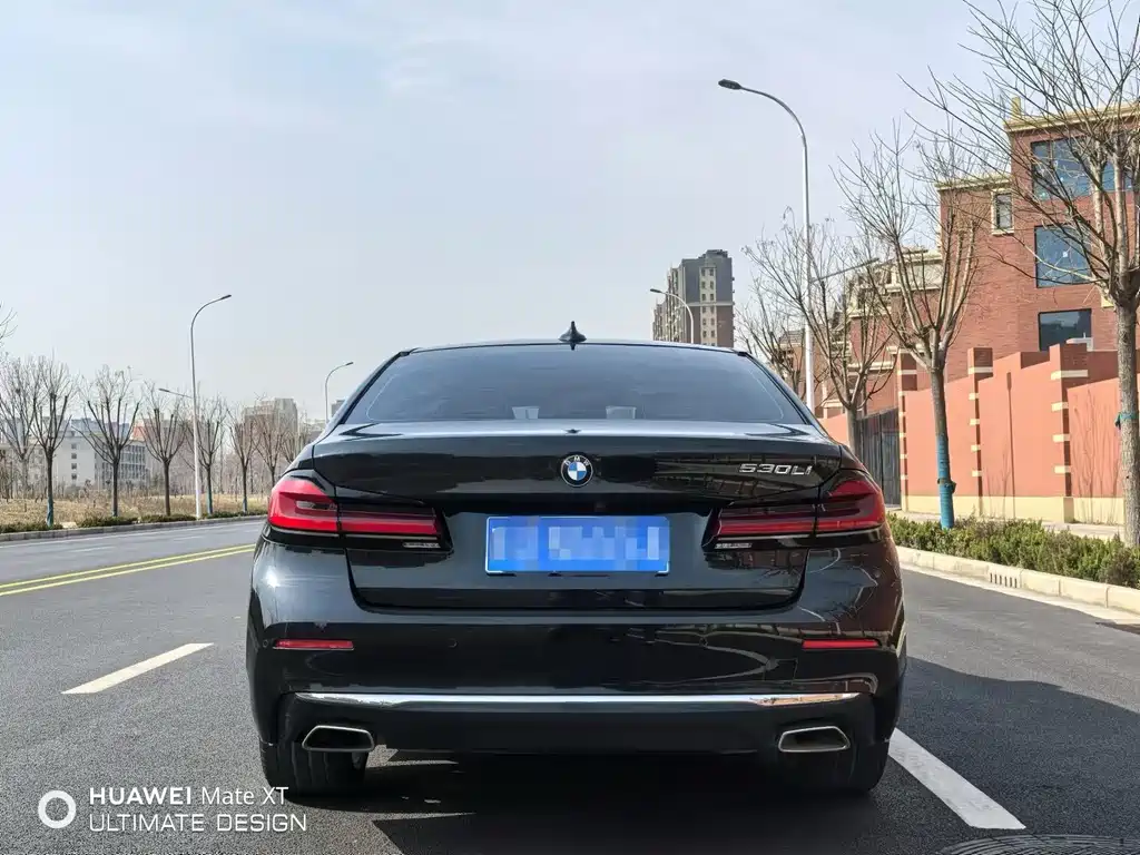 BMW 5 Series — фото 10