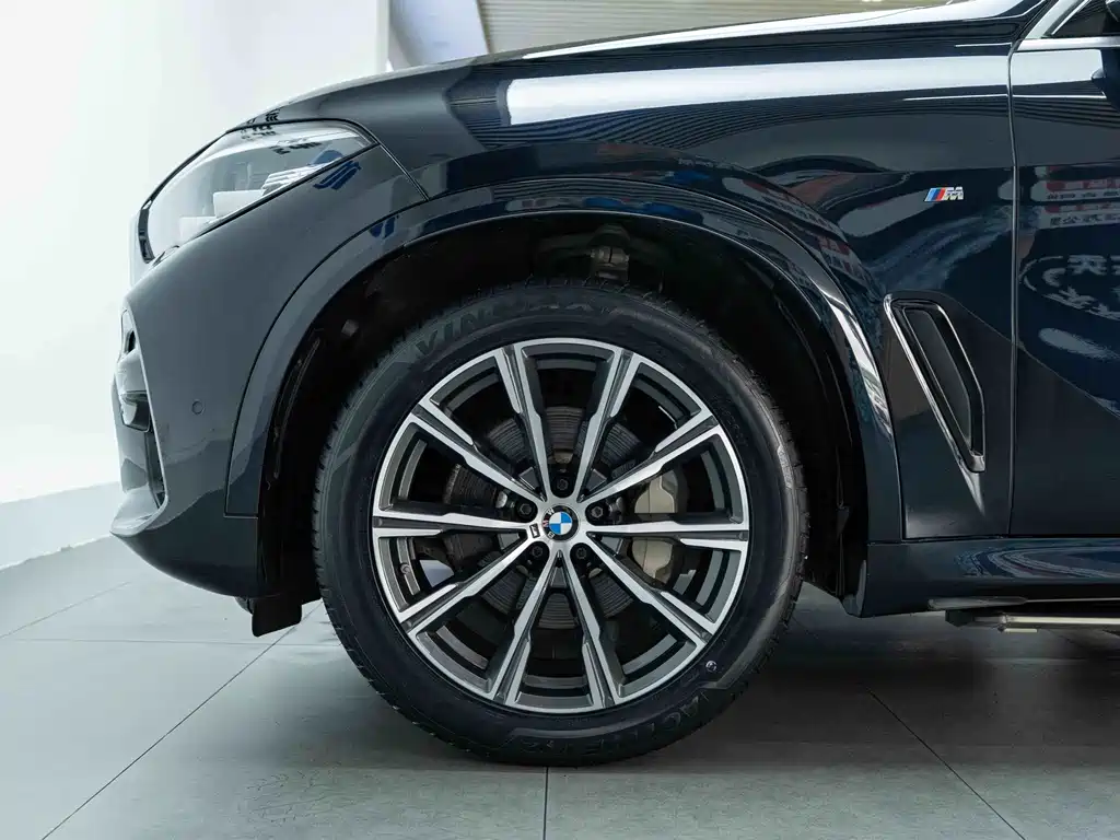 BMW X5 (Import) — фото 9