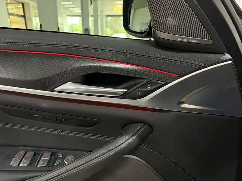 BMW 5 Series (Import) — фото 11