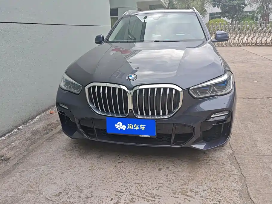 BMW X5 (Import) — фото 2