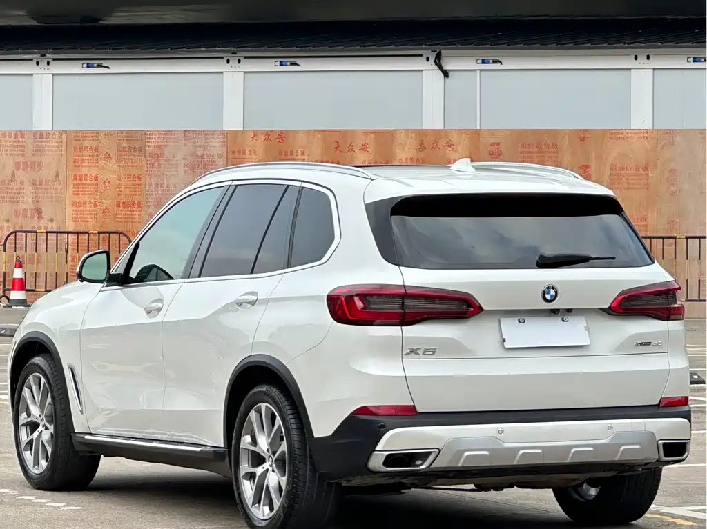 BMW X5 (Import) — фото 17