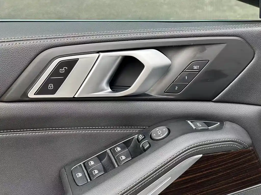 BMW X5 (Import) — фото 10