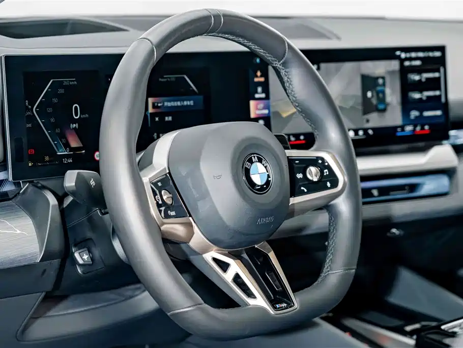 BMW 5 Series — фото 9