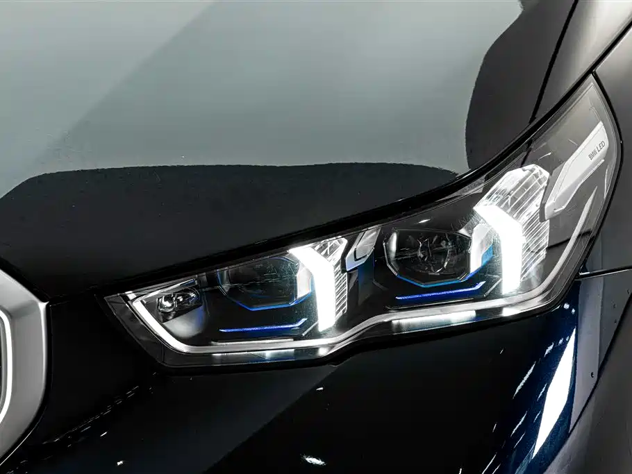 BMW 5 Series — фото 4