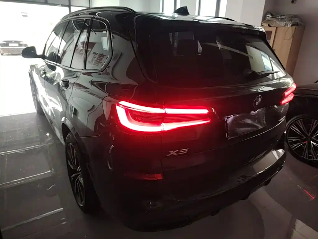 BMW X5 (Import) — фото 5