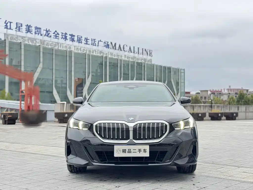 BMW 5 Series — фото 2