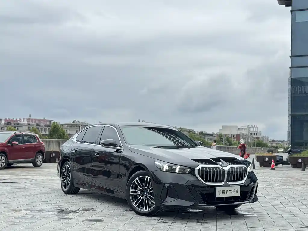 BMW 5 Series — фото 3