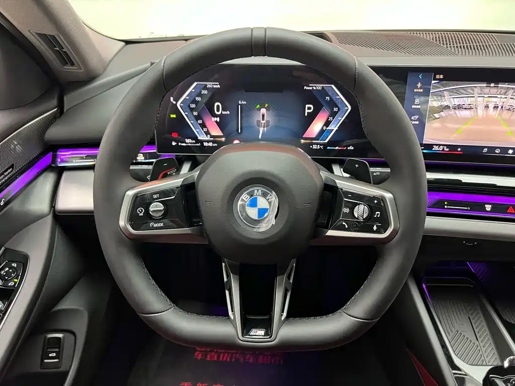 BMW 5 Series — фото 14