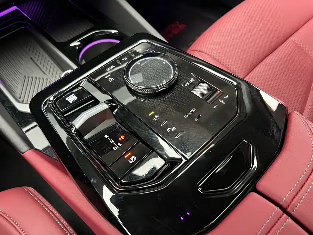 BMW 5 Series — фото 15