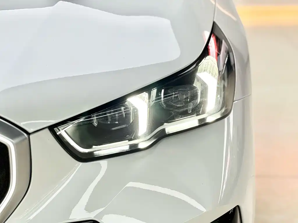 BMW 5 Series — фото 17