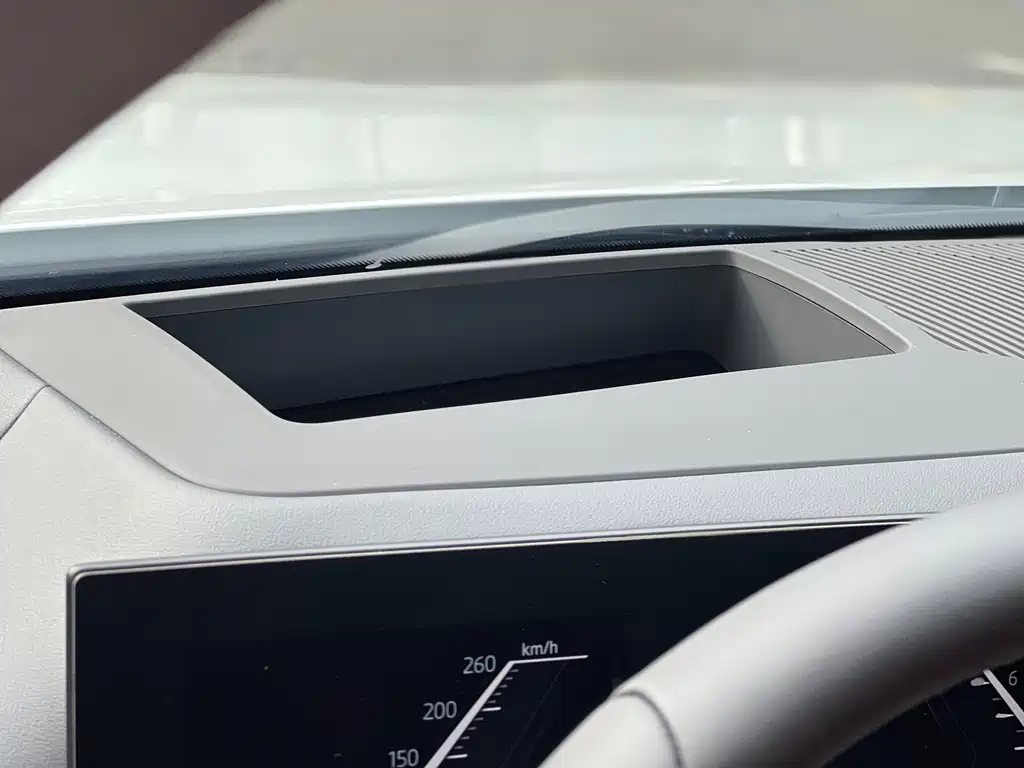 BMW 5 Series — фото 13